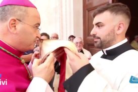 Monsignor Iannuzzi ha fatto il suo ingresso ufficiale nella Città di Massafra